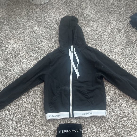 Calvin Klein small set - Picture 2 of 7